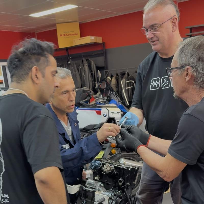 Riders-Lane-Course-Image_Motorcycle-Engine-Rebuild-